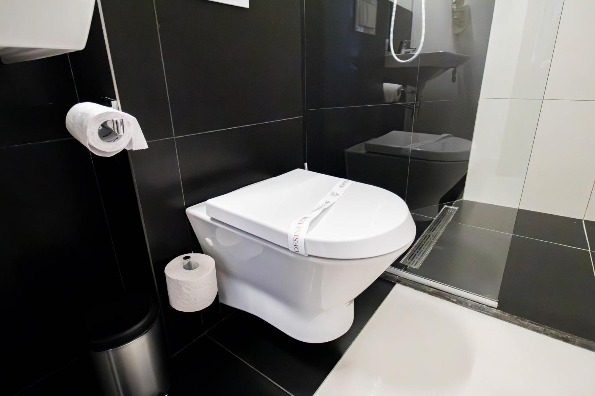 Hotel Ottimo Брашов Екстериор снимка