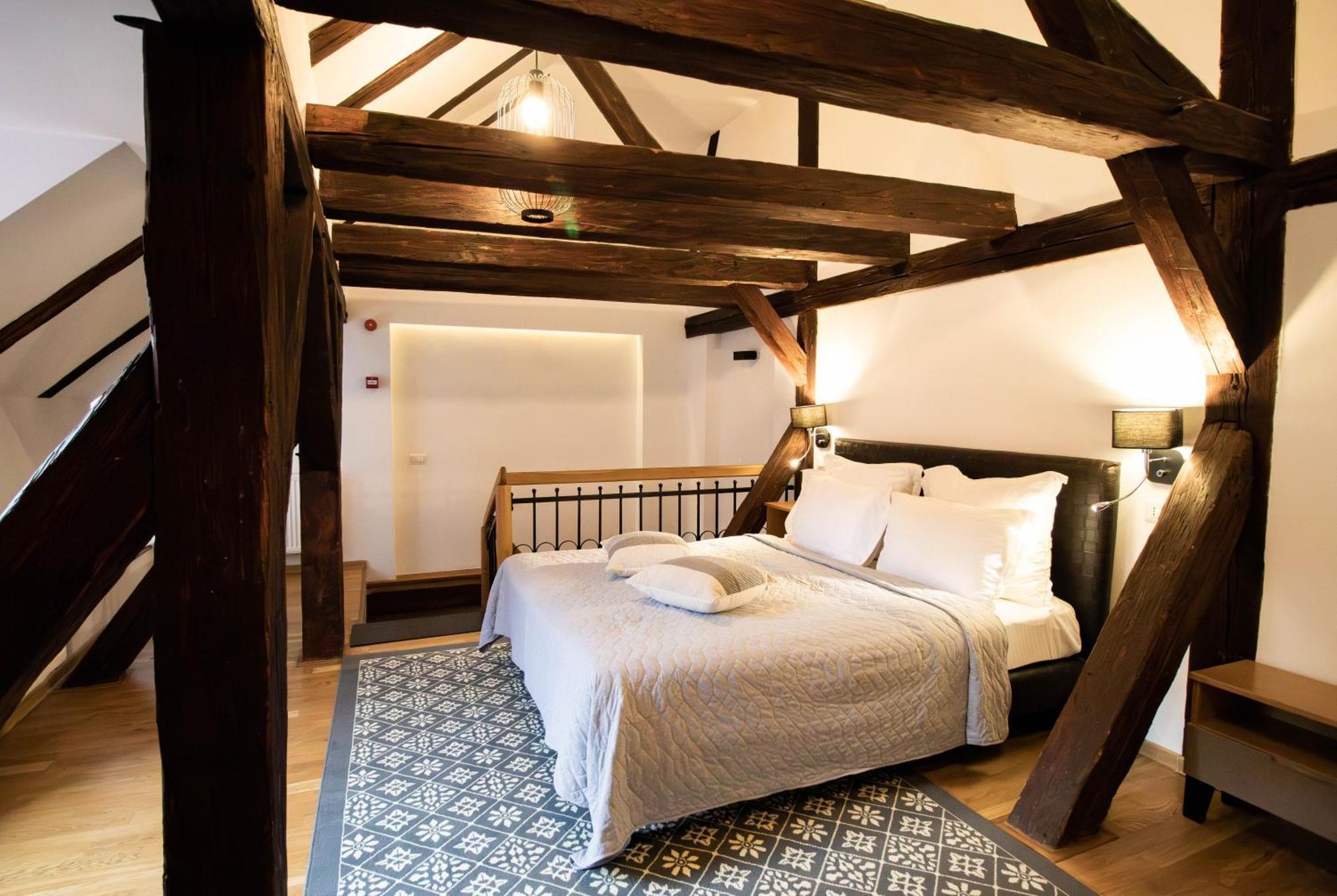 Hotel Ottimo Брашов Екстериор снимка