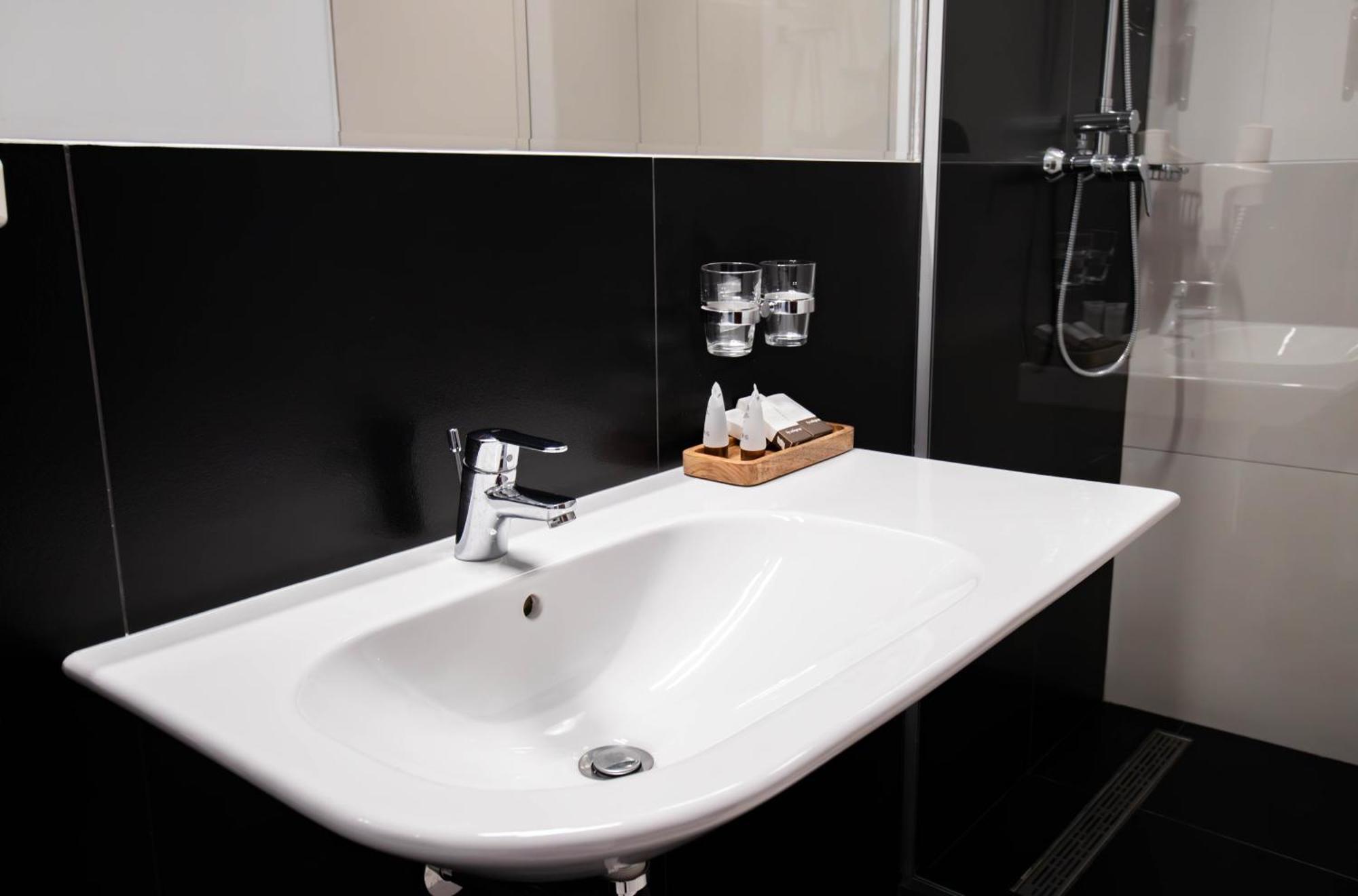 Hotel Ottimo Брашов Екстериор снимка