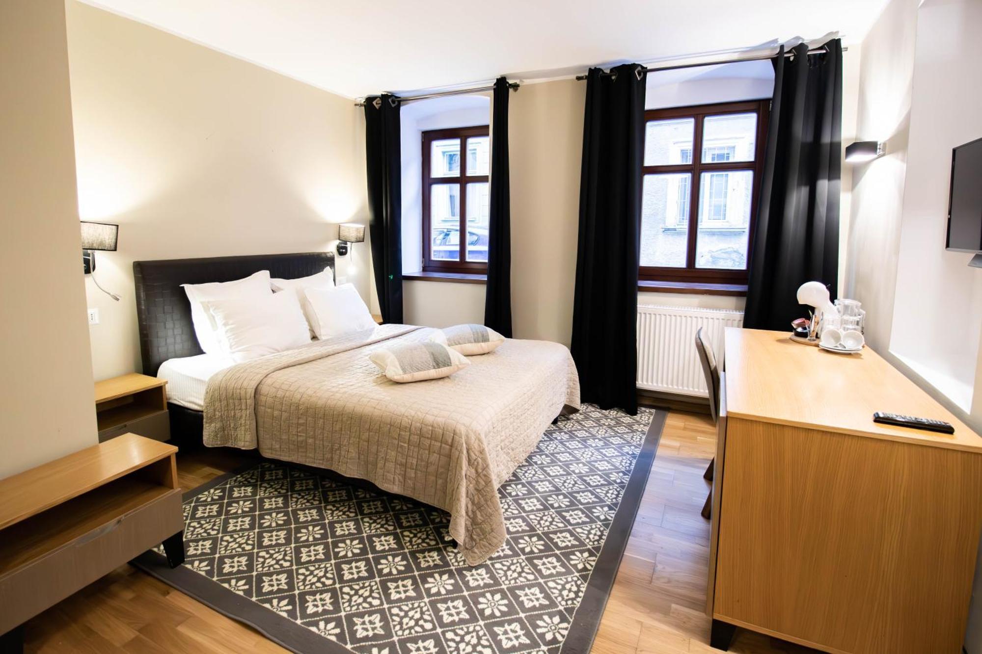 Hotel Ottimo Брашов Екстериор снимка