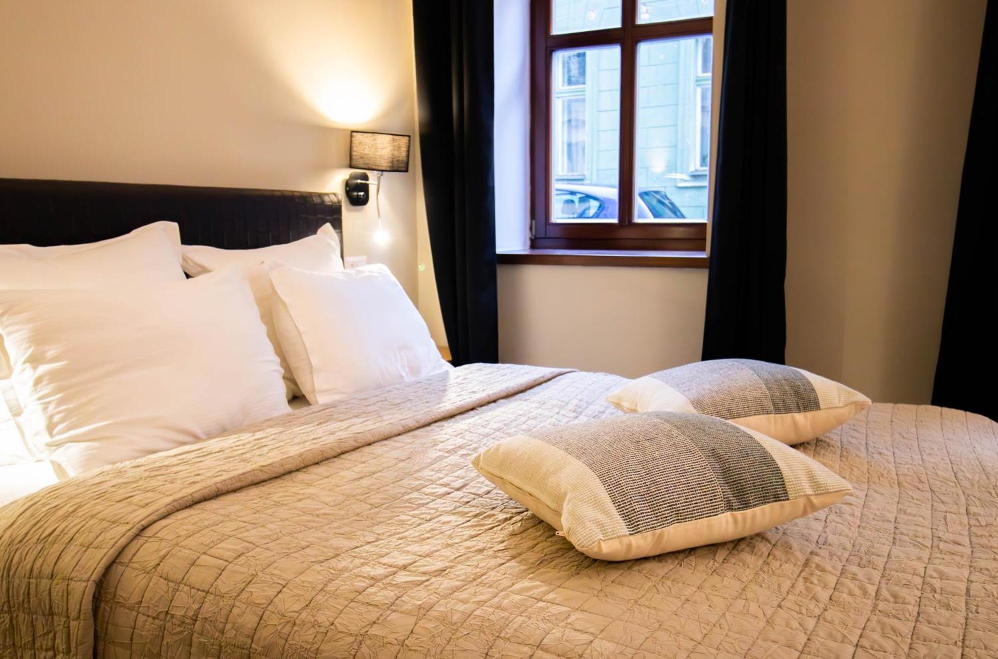 Hotel Ottimo Брашов Екстериор снимка