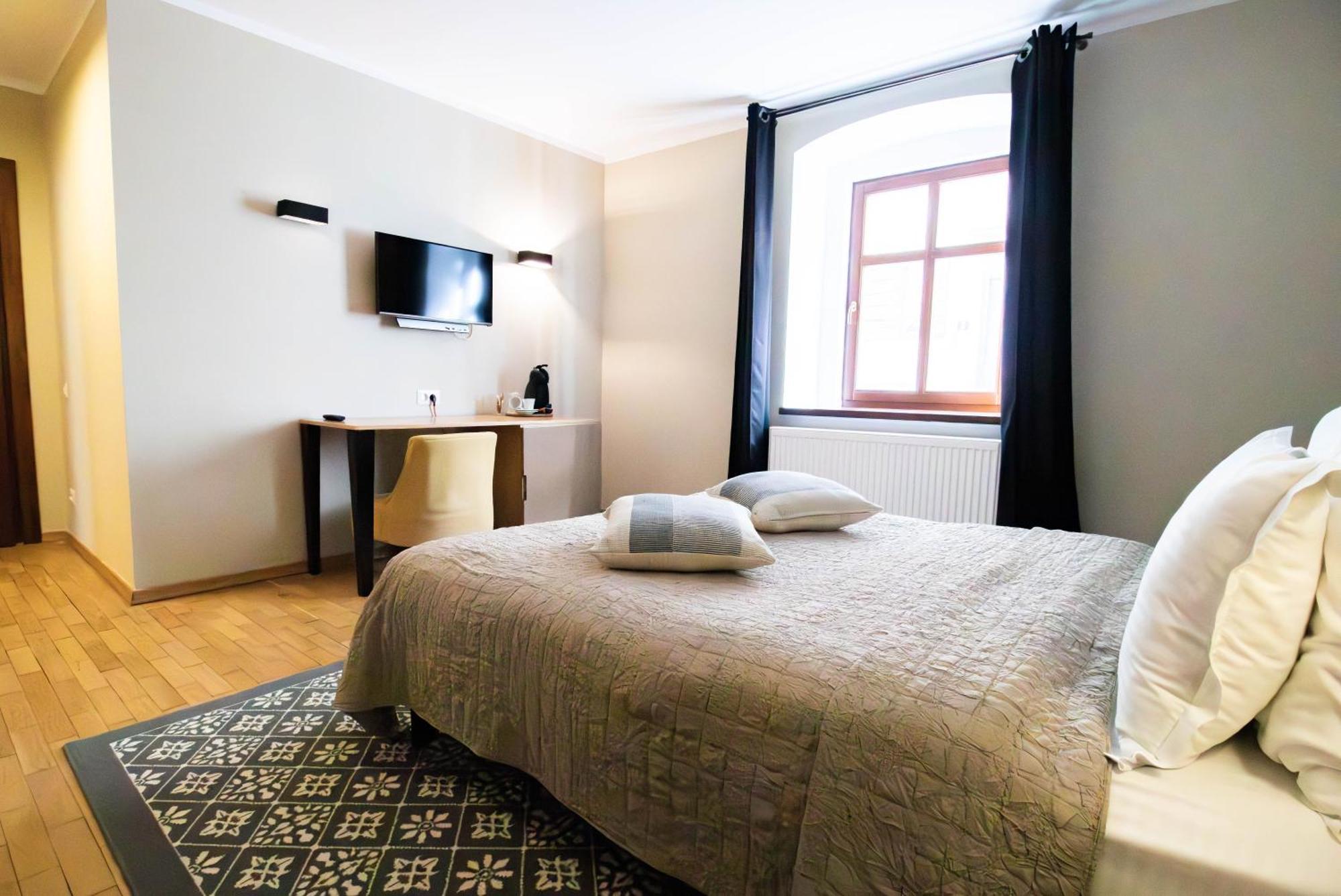 Hotel Ottimo Брашов Екстериор снимка