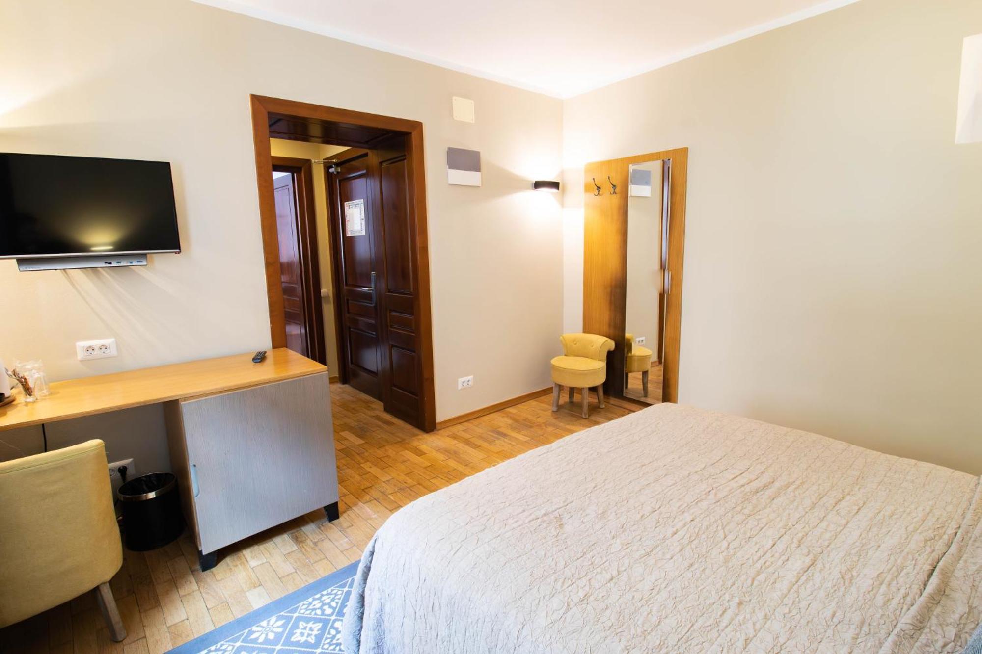 Hotel Ottimo Брашов Екстериор снимка