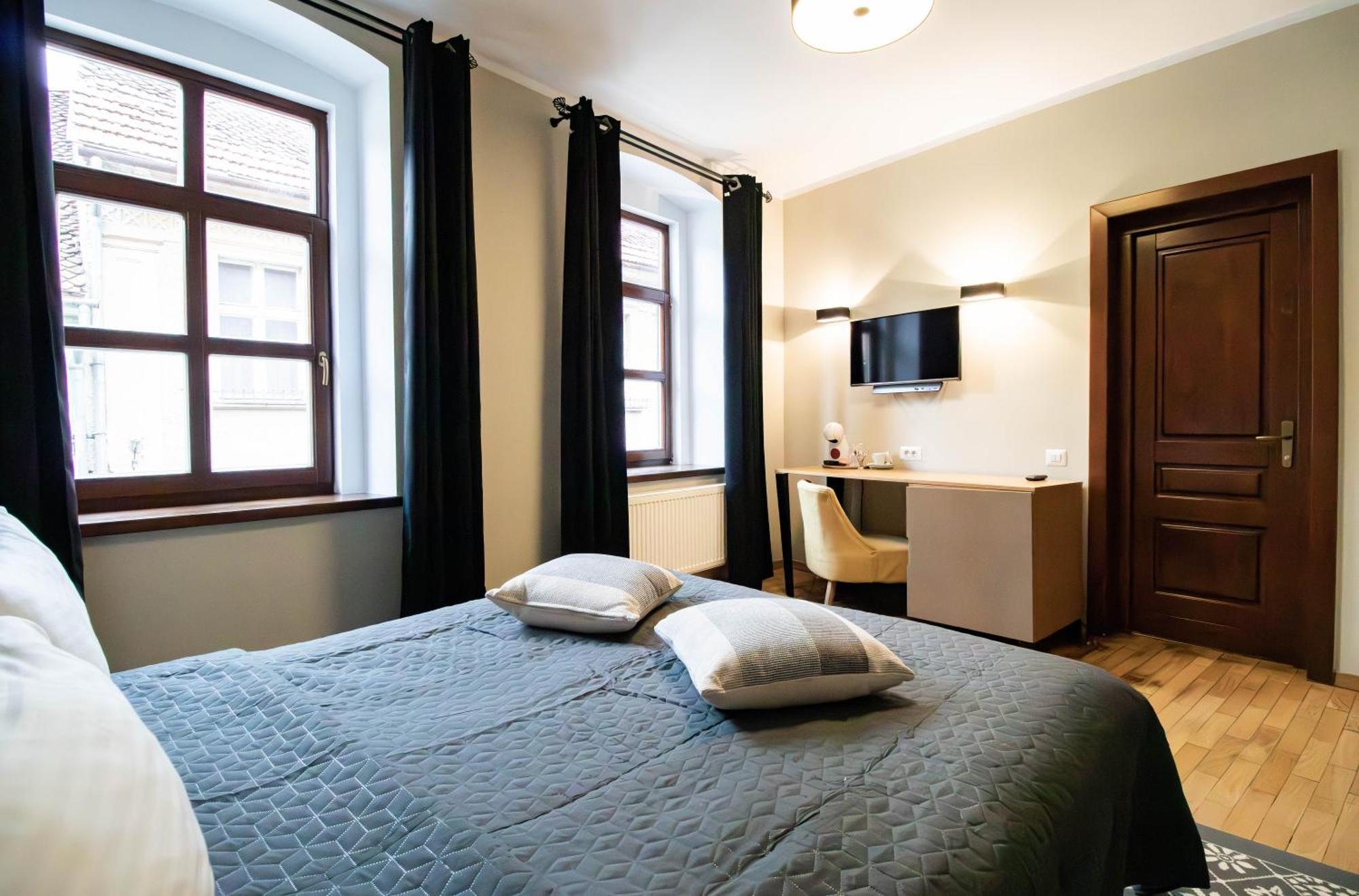 Hotel Ottimo Брашов Екстериор снимка